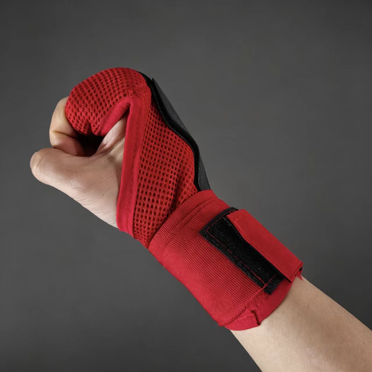 ถุงมือชกมวยโพลีเอสเตอร์รุ่นใหม - Wrist Wrap Support บทวิจารณ์และราคา